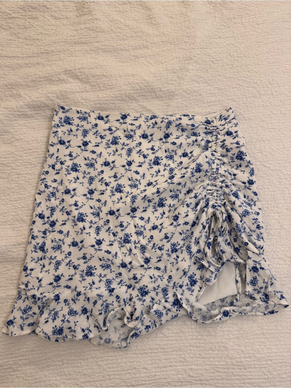 Forever 21 White Mini Skirt with Blue Floral Ruffle - Size Small